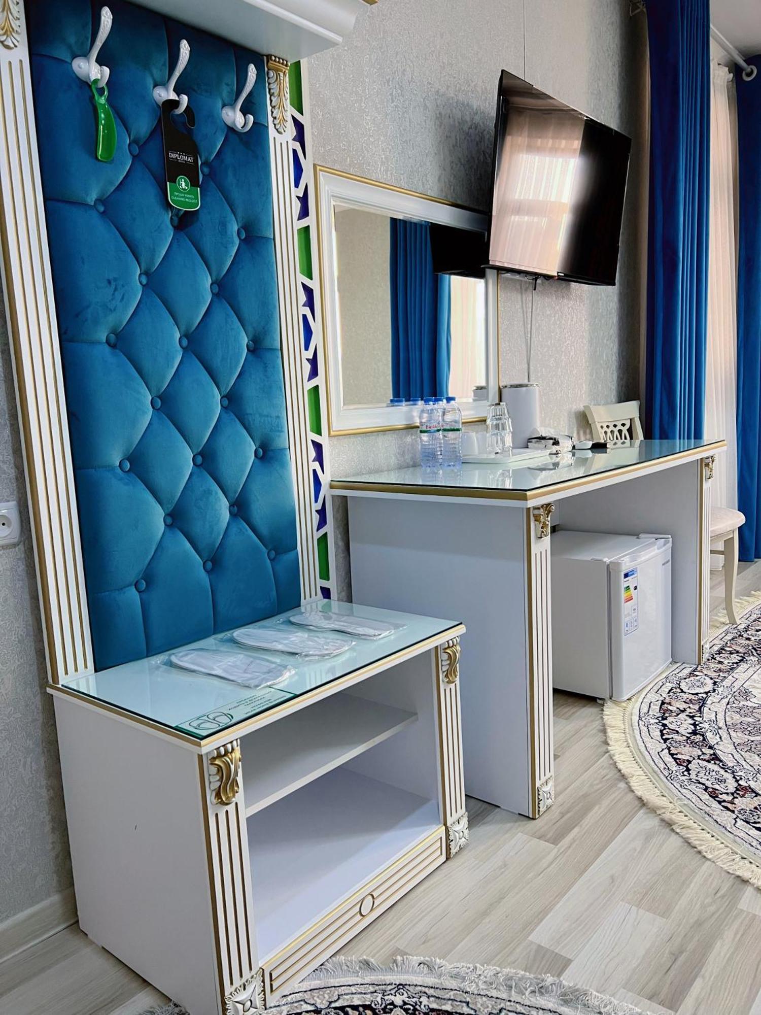 Hotel Diplomat Premium Samarkand Exterior foto