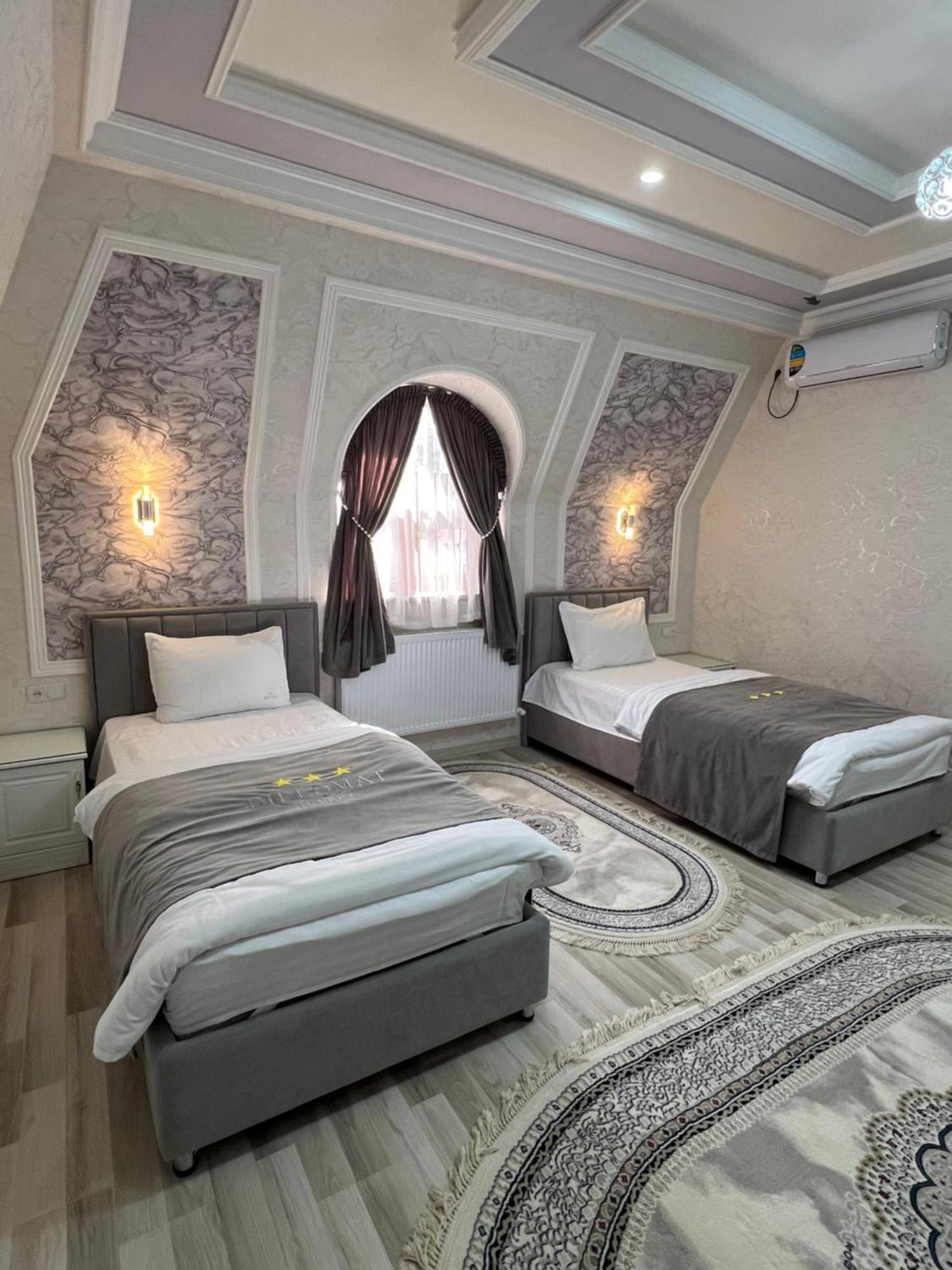Hotel Diplomat Premium Samarkand Exterior foto